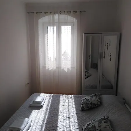 Apartment By The Sea Kastel Kambelovac, - 18267 Kastela